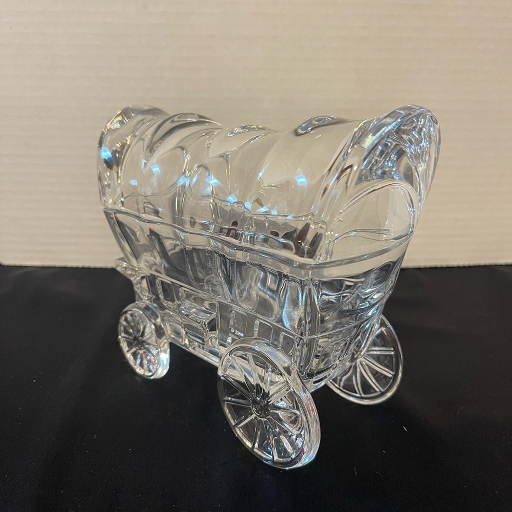 Crystal Clear Glass Wagon Decor - Picture 3 of 8